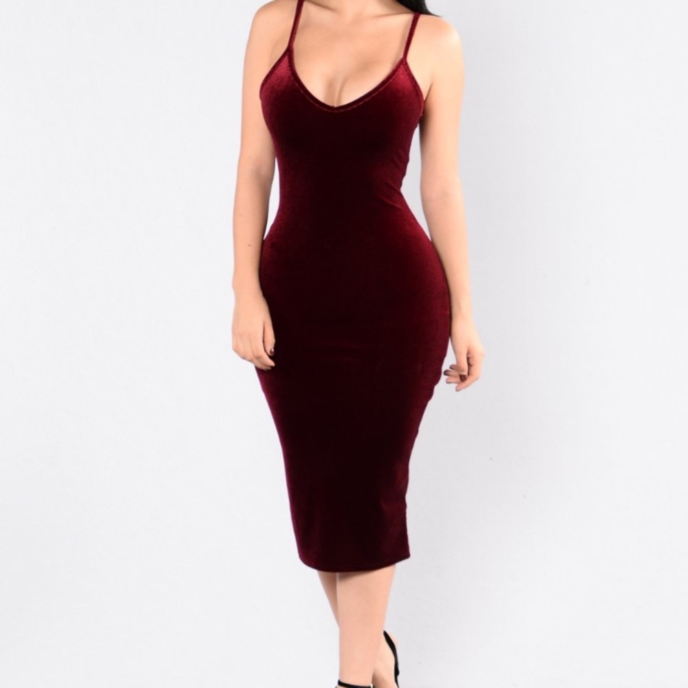 Velvet sleeveless strap dress
